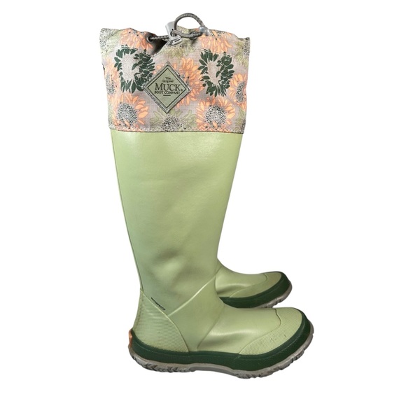 ORIGINAL MUCKBOOT CO Tall Forager Convertible Waterproof Boots in green/ floral - Picture 2 of 11